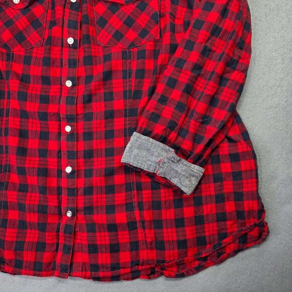 Cato Shirt Woman Plus 22-24W Red Black Plaid Contrasting Gray Trim Casual Layer - Picture 2 of 12
